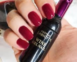 Wine Manicure